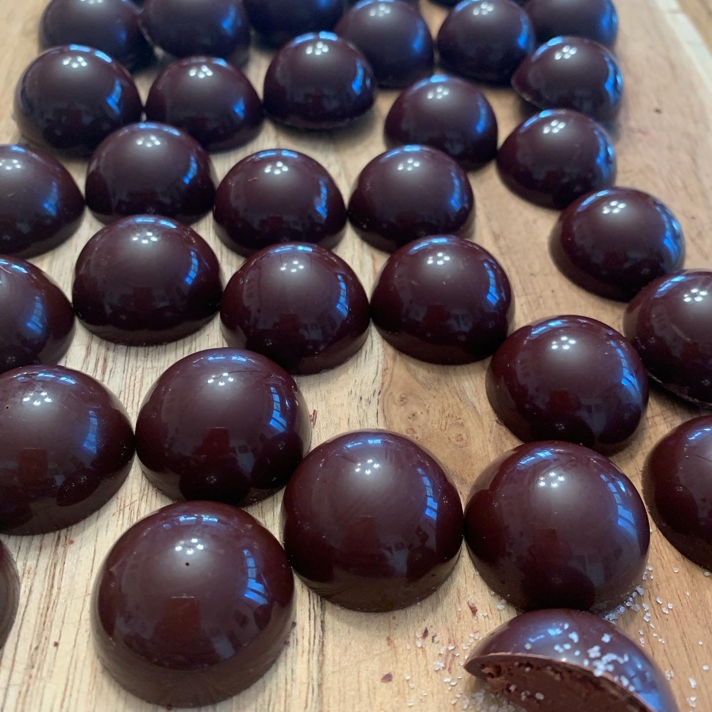 Dark Milk Chocolate Discs